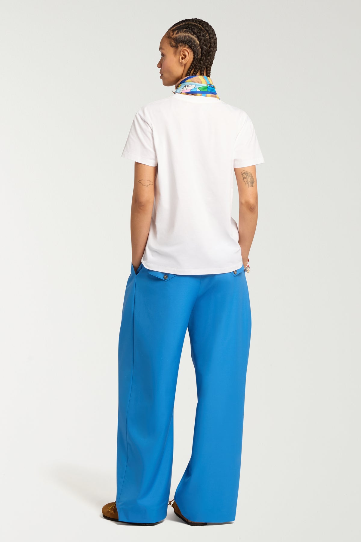 Detachable Scarf Tee With Embroidery